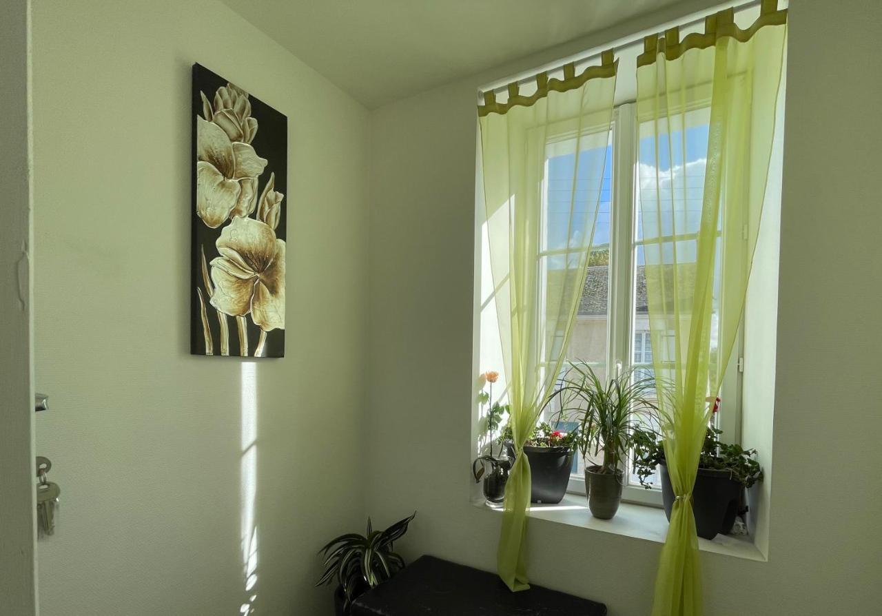 Appart' Prive A Issoudun : Confort Et Style Exterior foto